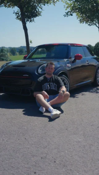 Mehr Leistung – ohne dafür in die Werkstatt zu müssen? 🚀

Genau das ermöglicht unser Mosler Remote-Flasher. Im Video testen wir das Ganze an einem MINI JCW: Flasher anschließen, Fahrzeug auslesen, Software per App an uns schicken und die von uns optimierte Software anschließend auf demselben Weg auf das Steuergerät aufspielen.

📲 Tuning per Remote-Flasher 
⚡ Auslesen & Programmieren über OBD 
🏠 Durchführung direkt von zu Hause 
🚀 Individuelle Softwareoptimierung von Mosler Modification

Der große Vorteil: Für die Softwareoptimierung muss das Fahrzeug nicht zu uns gebracht werden. Der komplette Flash-Vorgang kann von zu Hause aus durchgeführt werden – die entsprechende Software kommt von uns.

So wird professionelles Fahrzeugtuning auch über größere Entfernungen unkompliziert möglich.

👉 Den Remote-Flasher findet ihr in unserem Shop unter www.mosler-modification.eu

#MoslerModification #RemoteFlasher #ECU #Chiptuning #Softwareoptimierung #MINI #Johncooperworks #MINIJCW #MINIF56 #ECUTuning #Deutschland #Germany